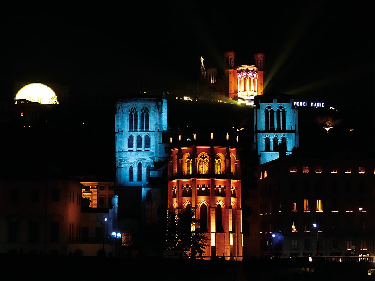 Soleil nocturne sur Fourvière