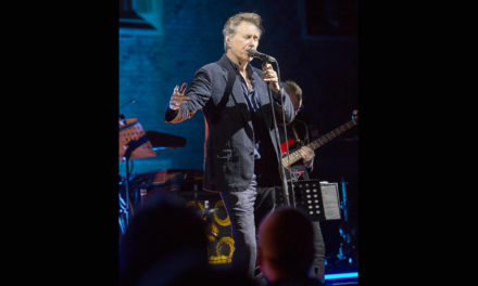 BRIAN FERRY ADOPTE AUDIO TECHNICA