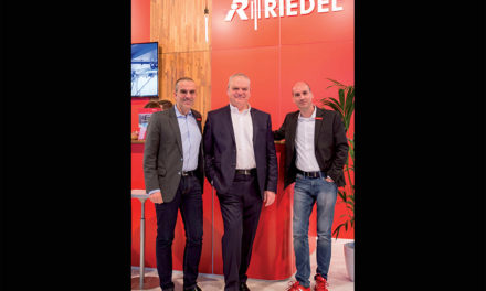 RIEDEL COMMUNICATIONS SE RAPPROCHE DES MUSICIENS