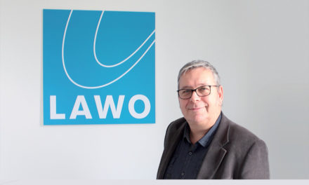TIMOR TAMAS ARRIVE CHEZ LAWO