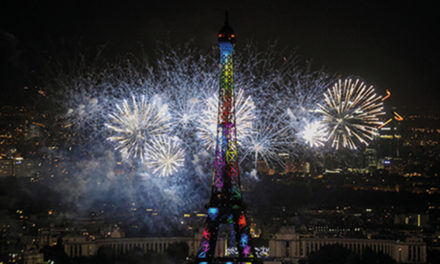 LES PR AQUA 600 SPOT ET 480 BEAM STARS DE LA FÊTE NATIONALE À PARIS