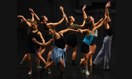CHAUVET PROFESSIONAL ACCOMPAGNE LE BALLET PRELJOCAJ