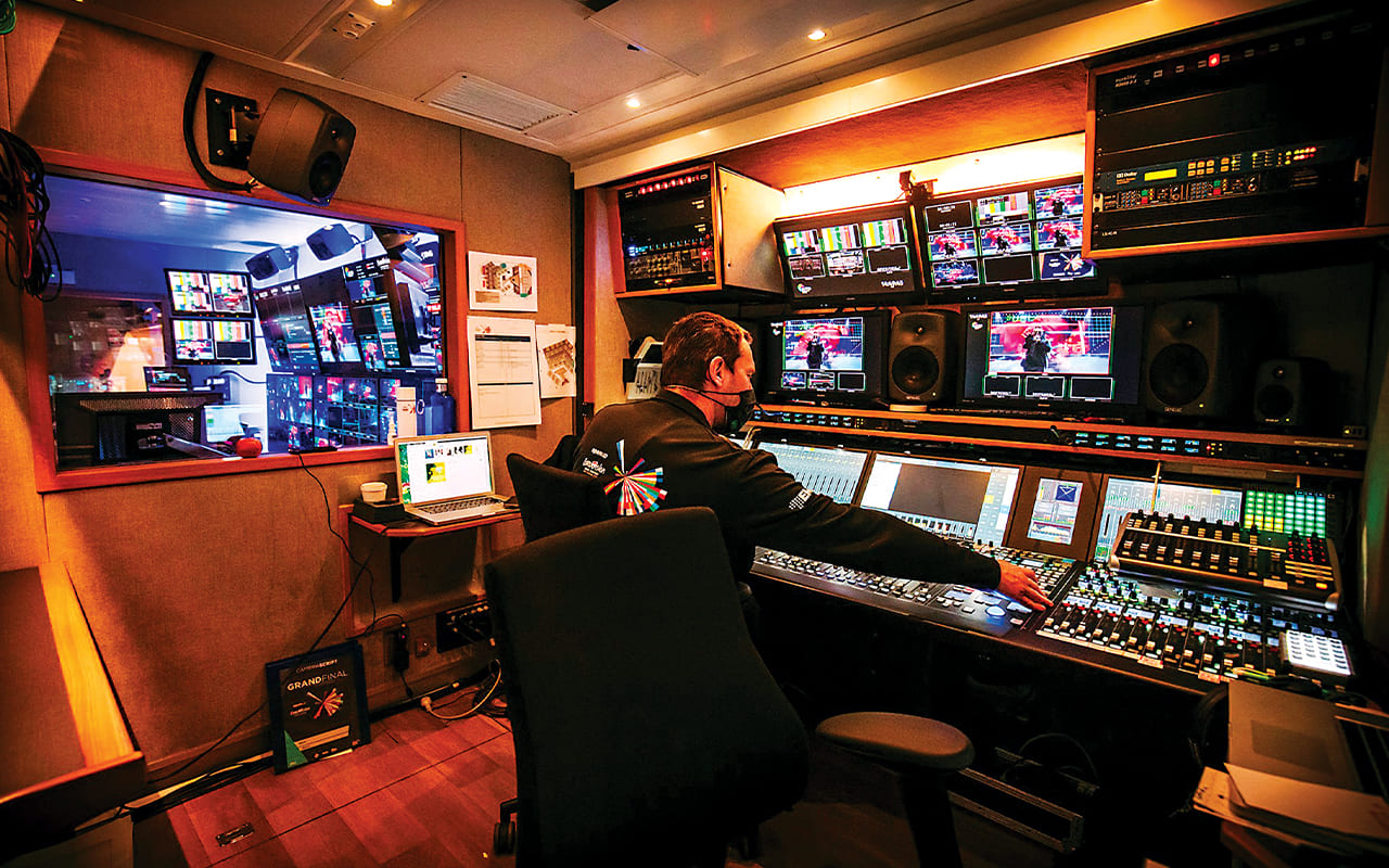 EUROVISION : DES CONSOLES  ET DES HOMMES