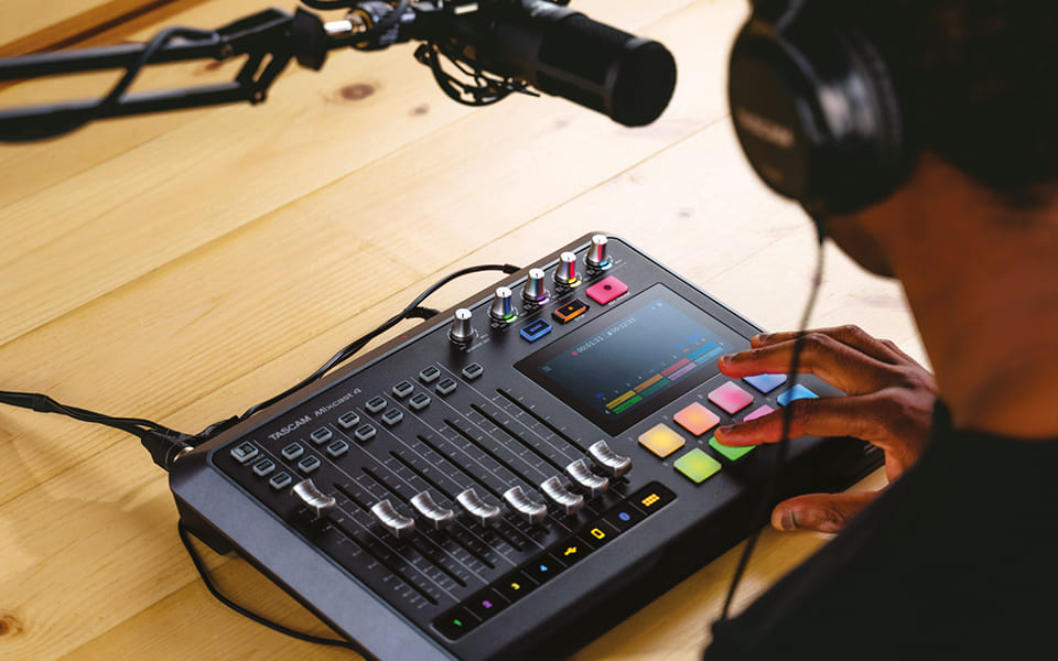 207 Sonomag News Son Tascam Mixcast 4