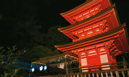 Robert Juliat pour un concert au temple Kiyomizu