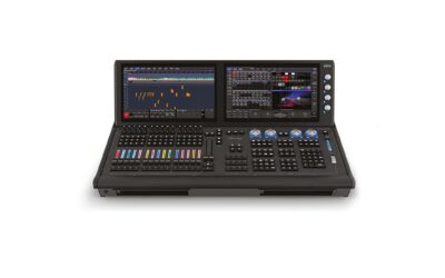 Une console, 400 Univers