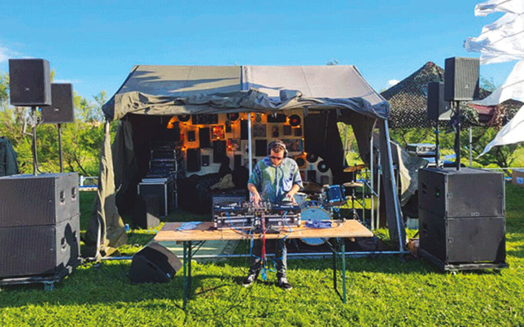 Le Wheels and Waves Avec JBL