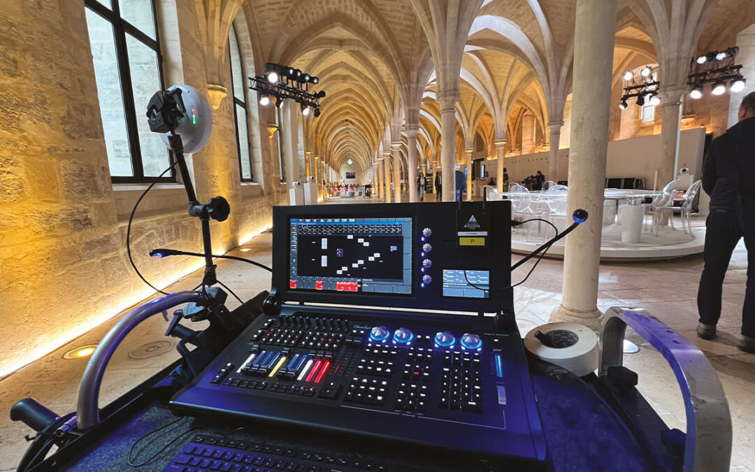 Un plateau télé avec Chauvet et ChamSys