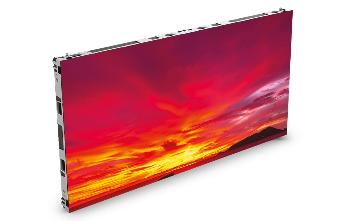 739 SONO MAGAZINE ISE 2025 PREVIEW CHAUVETProfessional REMMira Laetitia Balland