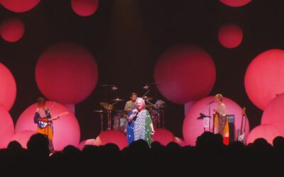 Katerine Zouzou Tour
