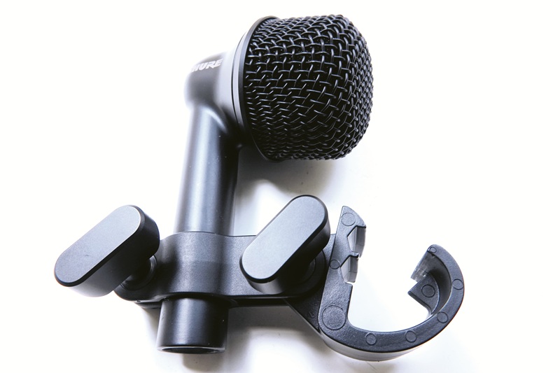 12FC shure nexadyne6 banc essai son sonomag microphone clip