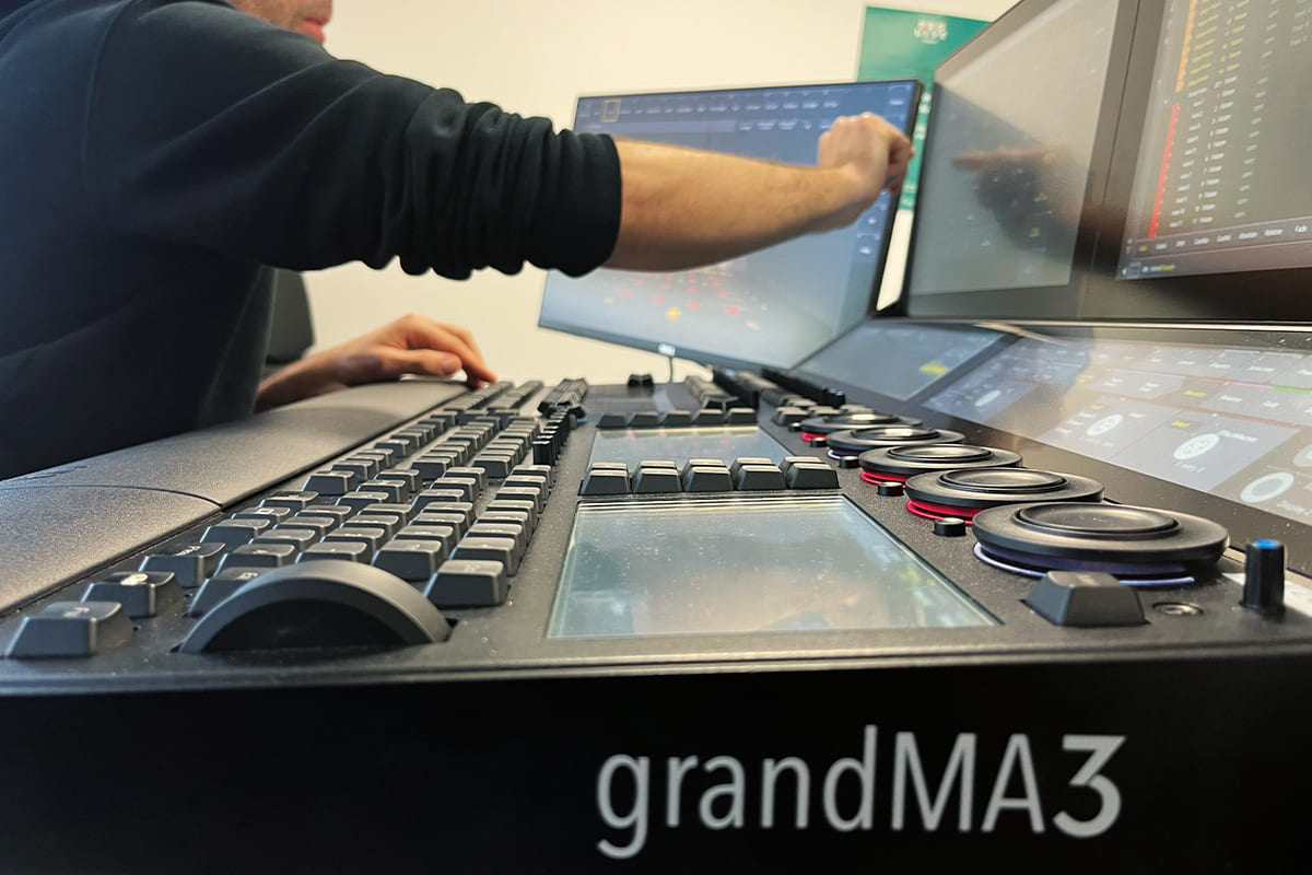 40 SONO MAGAZINE NEWS Proliveformation Grandma3 40 SONO MAGAZINE NEWS Proliveformation Grandma3